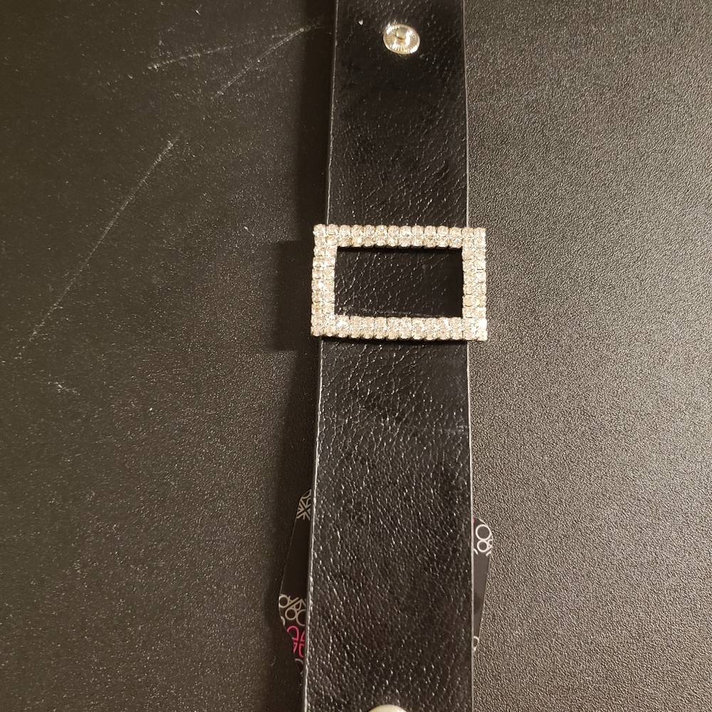 Paparazzi wrap bracelet with snap closure